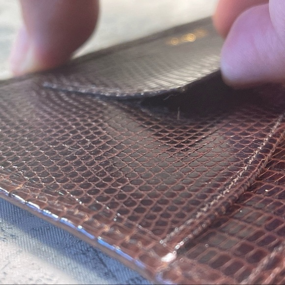 Smythson Antique lizard skin passport wallet with gold corners - Picture 15 of 15